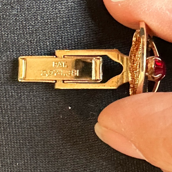 Signed Vintage Marquise Garnet Cufflinks - Picture 9 of 13